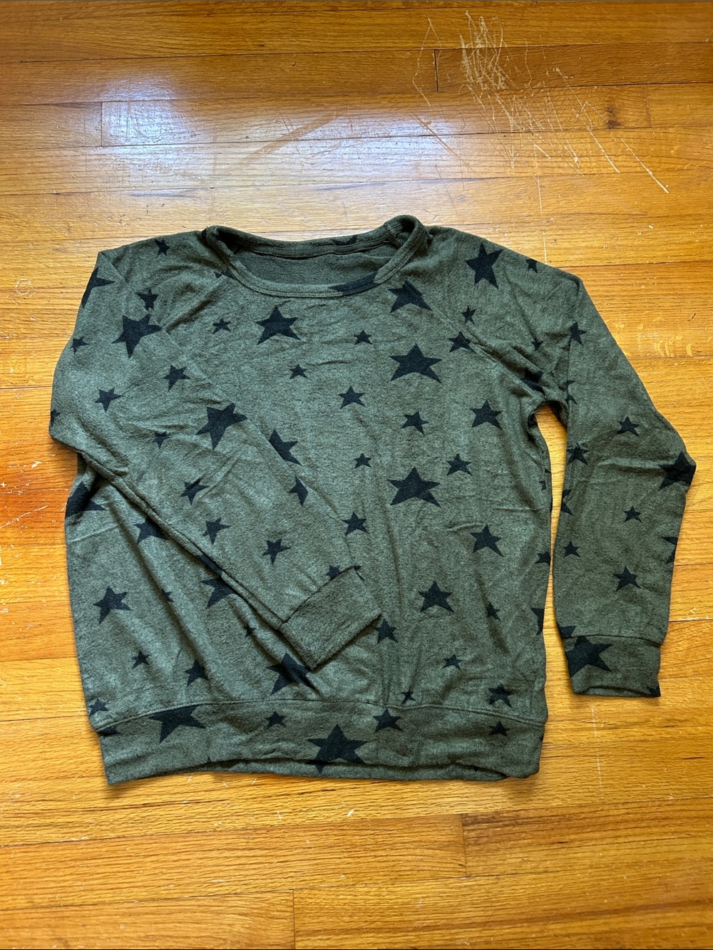 Olive Green Star Print Long Sleeve Tee